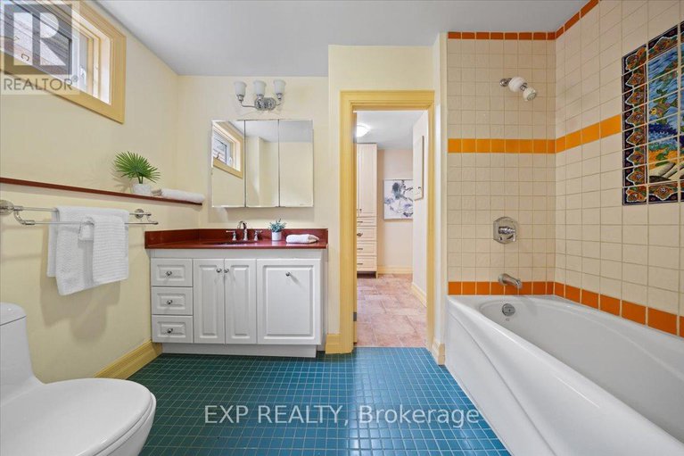 28588521/107-stanley-avenue/new-edinburgh/ottawa/ontario/K1M1N8_27