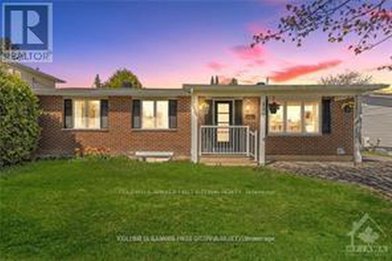 29157123/351-amiens-street/bilberry-creekqueenswood-heights/ottawa/ontario/K1E1P1_3