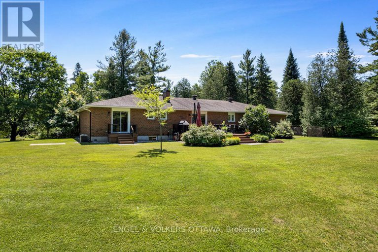 28654759/656-spruce-ridge-road/huntley-ward-south-west/ottawa/ontario/K0A1L0_40