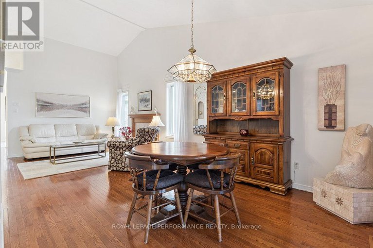 28546578/131-arrowwood-drive/stittsville-south/ottawa/ontario/K2S2G3_12