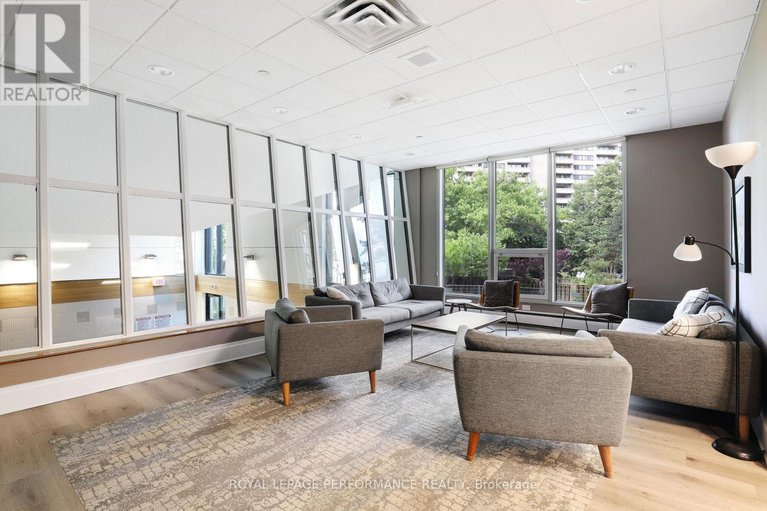 28909451/1002-1171-ambleside-drive/woodroffe/ottawa/ontario/K2B8G6_31