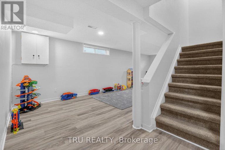 29673240/36-james-lewis-avenue/stittsville-south/ottawa/ontario/K2S1K4_38