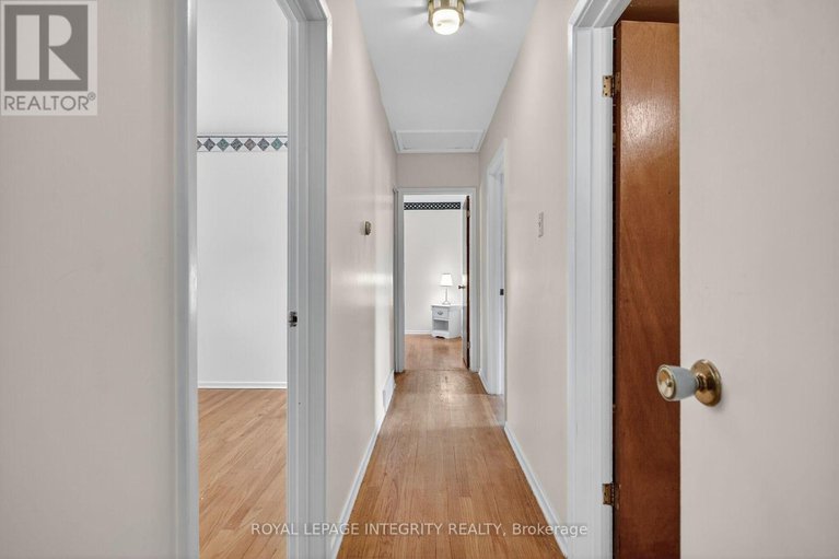 29006846/2106-dunelm-street/elmvale-acresurbandale/ottawa/ontario/K1G2S3_23