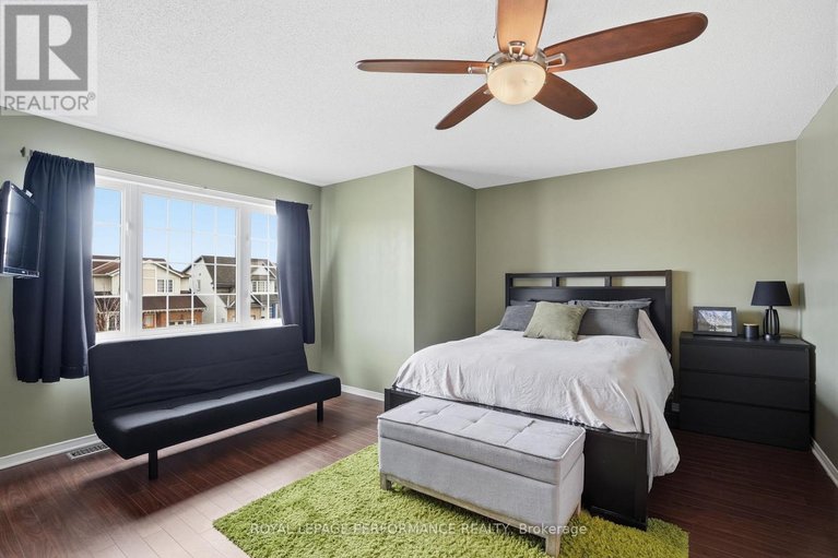 29550291/420-crystal-court/town-of-rockland/clarence-rockland/ontario/K4K0A1_12