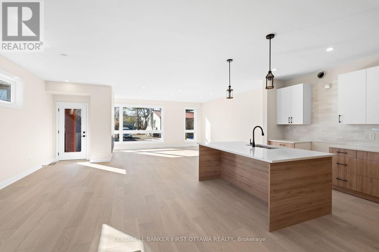 28450244/279-enclave-walk/mer-bleuebradley-estatesanderson-park/ottawa/ontario/K1W0J5_9