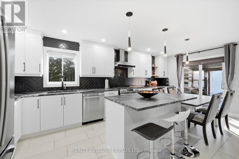 29406183/1110-trillium-place/town-of-rockland/clarence-rockland/ontario/K4K1T1_5