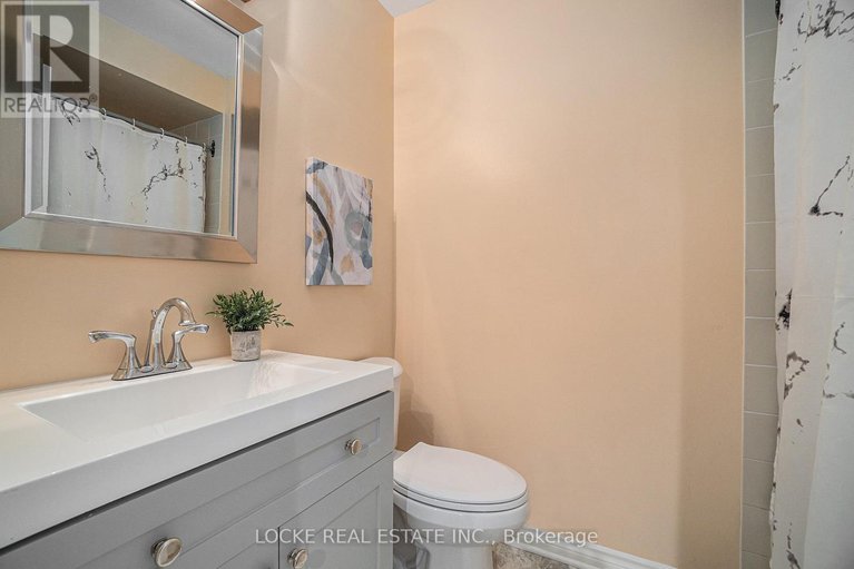 28613280/694-morewood-crescent/fallingbrookpineridge/ottawa/ontario/K4A2P7_25