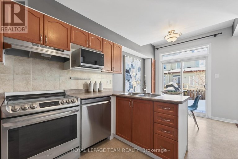 29446610/242-opus-street/emerald-meadowstrailwest/ottawa/ontario/K2S0J1_44