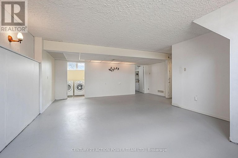 29647357/1535-st-georges-street/bilberry-creekqueenswood-heights/ottawa/ontario/K1E1R1_45