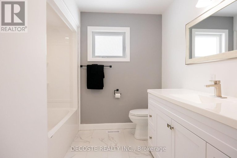 29408542/24-s-beech-street/lancaster/south-glengarry/ontario/K0C1N0_18