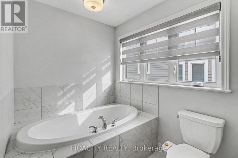 29353092/919-antonio-farley-street/camelot/ottawa/ontario/K4A3N6_16