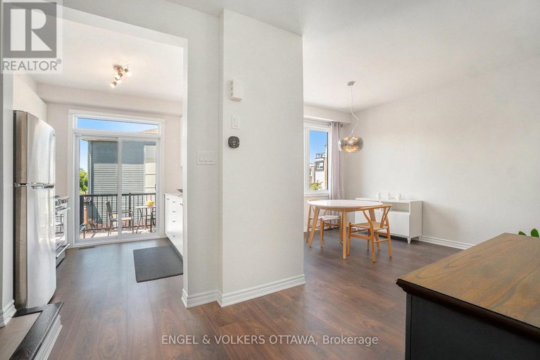 28941275/827-kiniw-private/cfb-rockcliffe-and-area/ottawa/ontario/K1K5A3_10