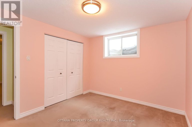 27942991/36-de-la-rive-drive/embrun/russell/ontario/K0A1W0_31