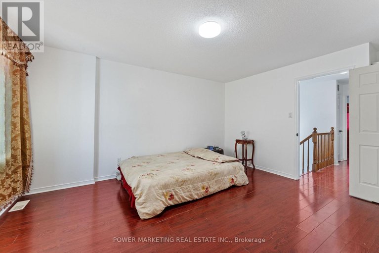 29475184/116-esterbrook-drive/mer-bleuebradley-estatesanderson-park/ottawa/ontario/K1W0A8_13