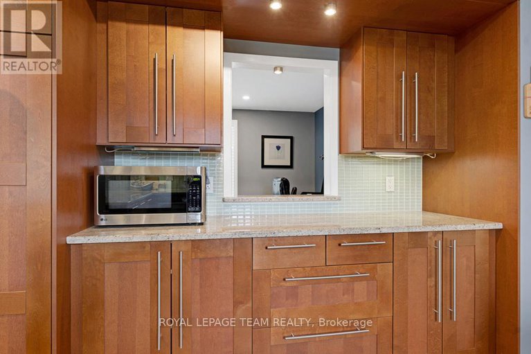 29263436/3-roberta-crescent/pheasant-run/ottawa/ontario/K2J1G5_21