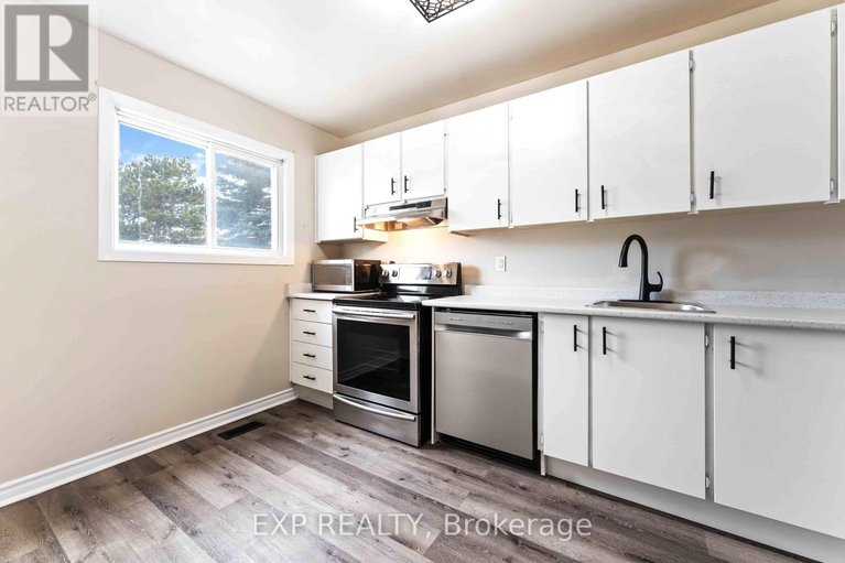 29456632/25-2659-pimlico-crescent/emerald-woodssawmill-creek/ottawa/ontario/K1T2A6_3