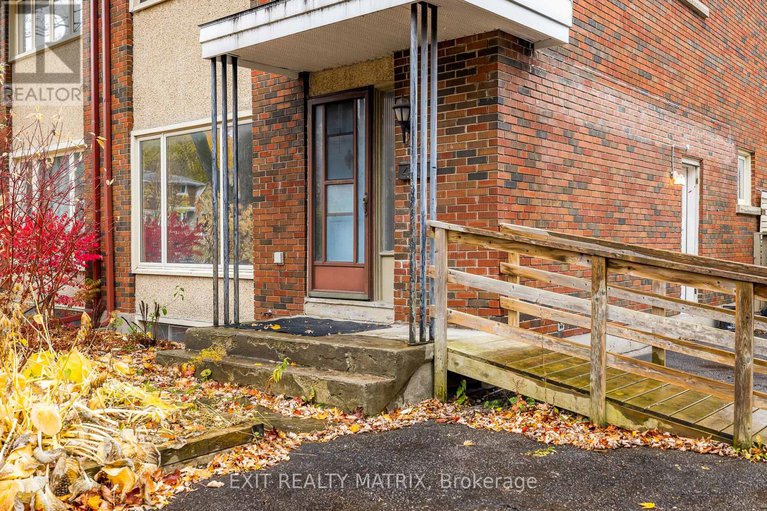 29077893/426-apple-tree-lane/viscount-alexander-park/ottawa/ontario/K1K2R6_3