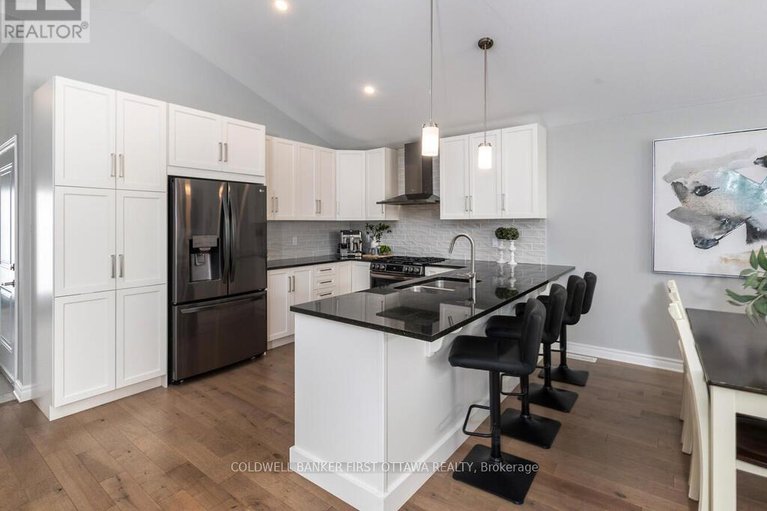 29499474/627-bracewell-street/mississippi-mills-ramsay-twp/mississippi-mills/ontario/K0A1A0_15