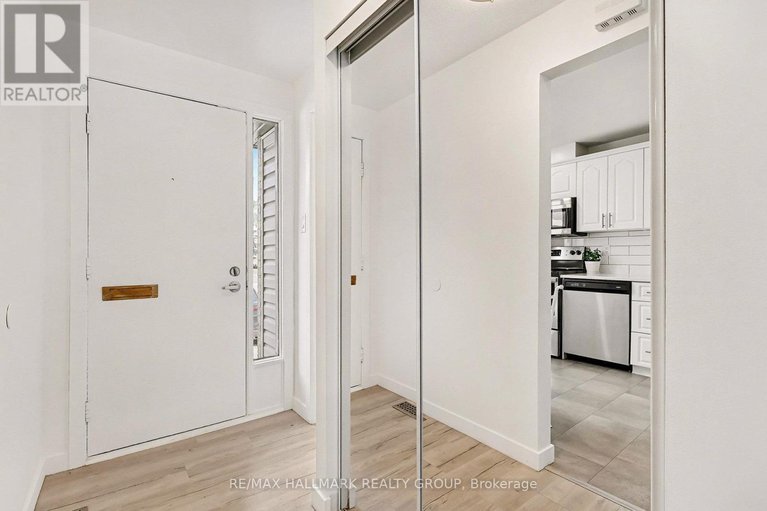 29190139/6861-bilberry-drive/convent-glen-north/ottawa/ontario/K1C2E8_11