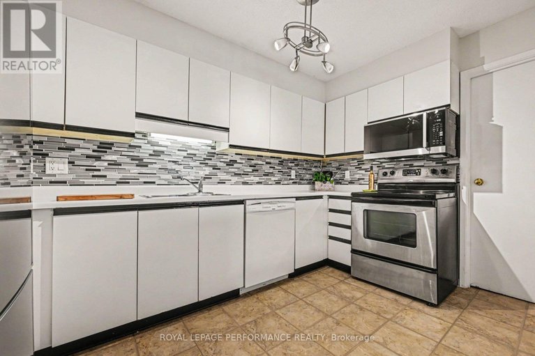 29675872/217-8-terrace-drive/westcliffe-estates/ottawa/ontario/K2H9J2_9