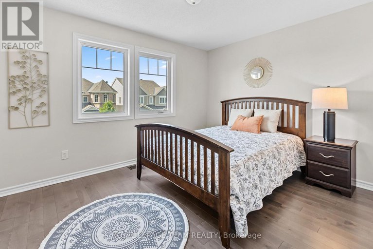 28616419/526-alcor-terrace/half-moon-bay/ottawa/ontario/K2J6N6_24