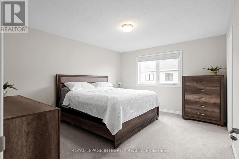 28910286/504-flagstaff-drive/half-moon-bay/ottawa/ontario/K2J6T5_17