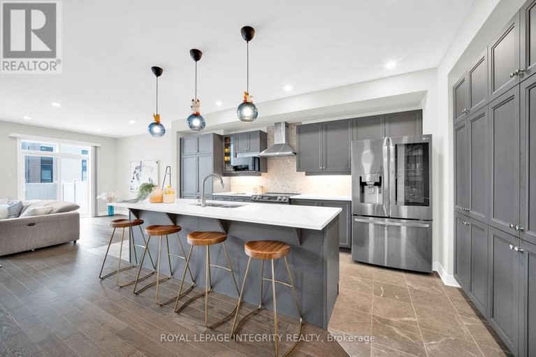 29227761/1078-lunar-glow-crescent/riverside-southgloucester-glen/ottawa/ontario/K4M0J8_8