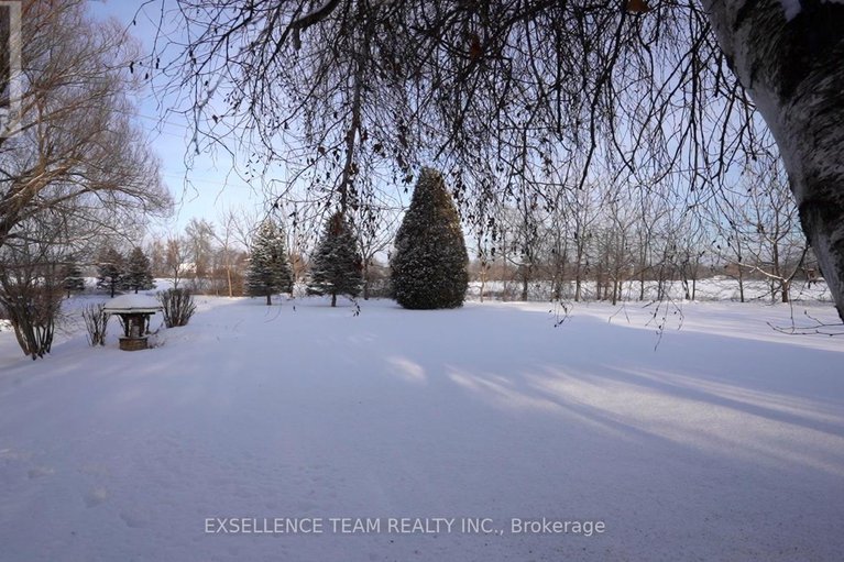 27759914/20051-county-rd-17-road-n/south-glengarry/ontario/K0C1L0_20