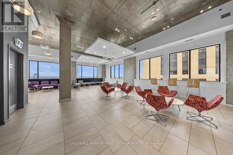 29441462/2308-105-champagne-avenue-s/west-centre-town/ottawa/ontario/K1S4P3_17