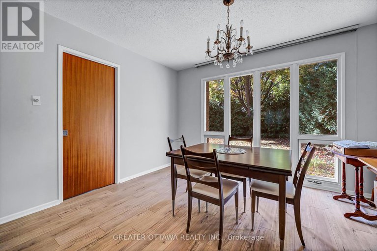 27904178/15-rutherford-crescent-s/beaverbrook/ottawa/ontario/K2K1N1_6
