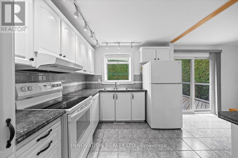 28436166/1553-marcoux-drive/bilberry-creekqueenswood-heights/ottawa/ontario/K1E2K5_10