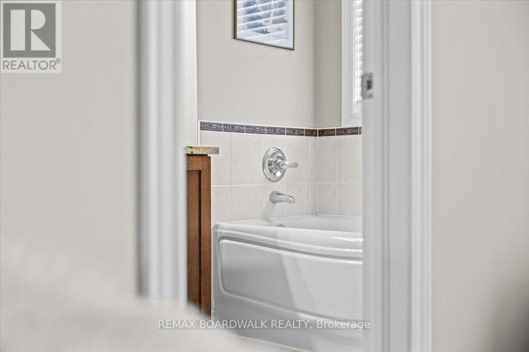 29434399/265-parkrose-private/chatelaine-village/ottawa/ontario/K4A0N8_44