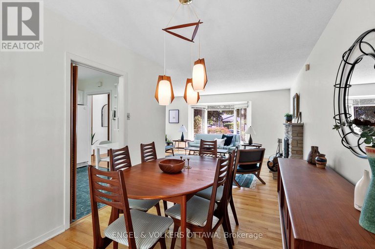28881407/609-blanchard-crescent/mooneys-bayrevelstoke/ottawa/ontario/K1V7B7_9