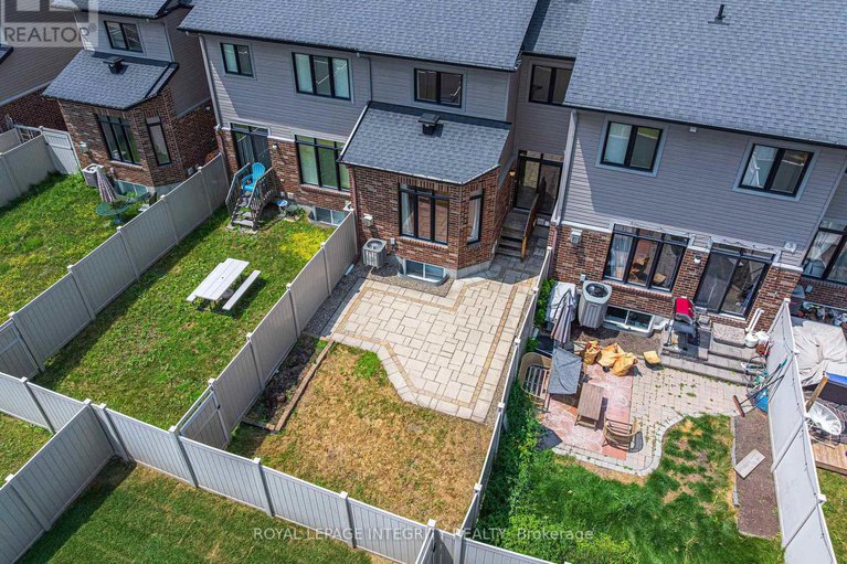 28652638/216-cooks-mill-crescent/riverside-south/ottawa/ontario/K1V2N1_44