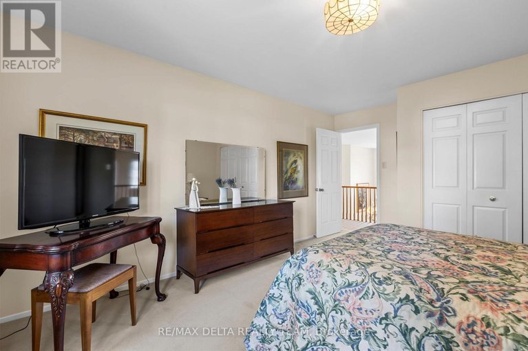 29580108/11-garand-place/urbandale-acres/ottawa/ontario/K1H8M1_24