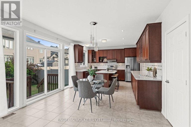 28721536/531-bretby-crescent/cedargrovefraserdale/ottawa/ontario/K2J5P9_8