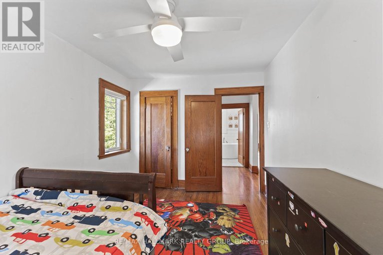 28967066/321-clemow-avenue/glebe/ottawa/ontario/K1S2B7_15