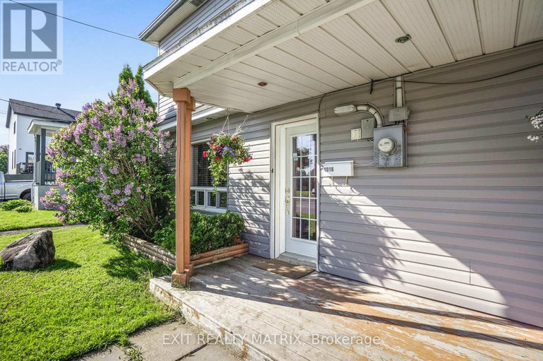 28379387/1018-sinclair-street/hawkesbury/hawkesbury/ontario/K6A1E5_3