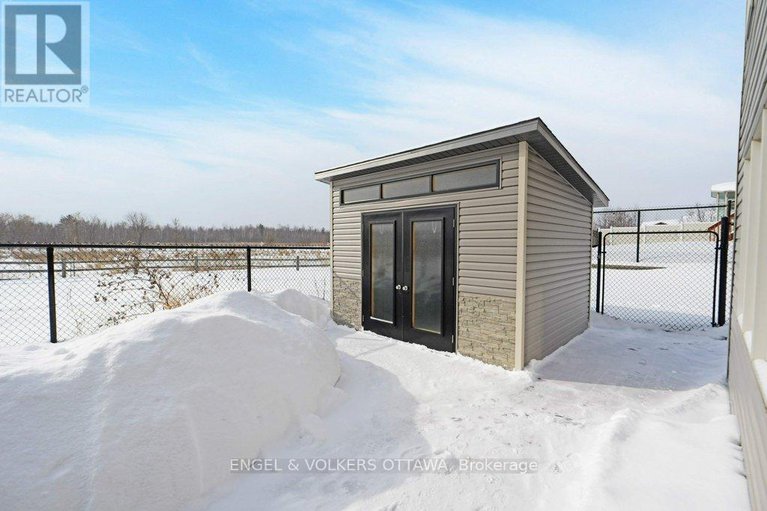 29357052/134-winterhaven-drive/mer-bleuebradley-estatesanderson-park/ottawa/ontario/K1W0H4_38