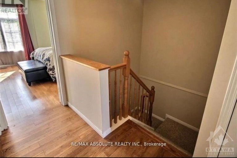 29035712/104-college-circle/castle-heights/ottawa/ontario/K1K4R9_15