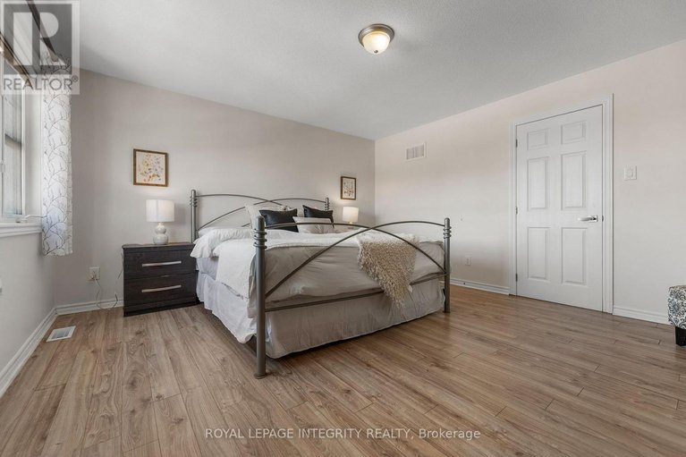 29399138/347-gallantry-way/stittsville-north/ottawa/ontario/K2S0R1_18