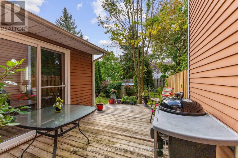 29516247/1089-st-emmanuel-terrace/convent-glen-north/ottawa/ontario/K1C2J6_39