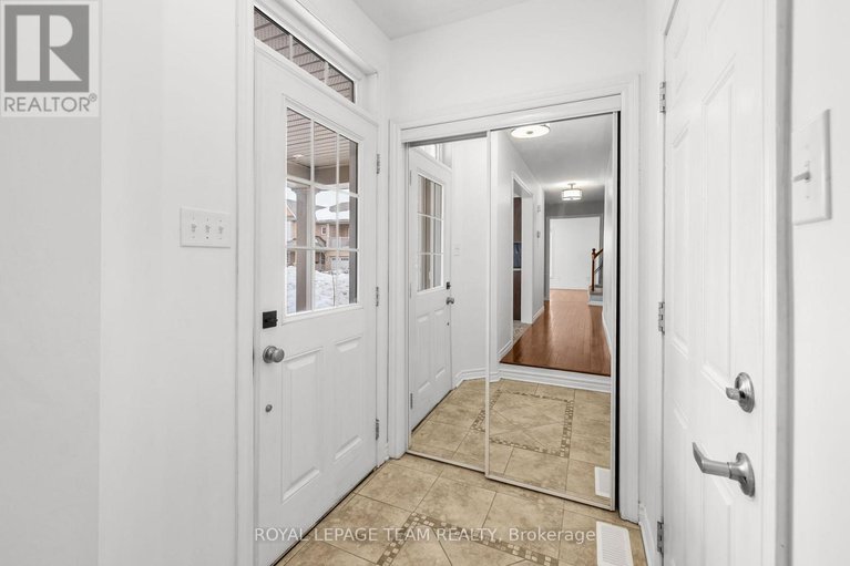 29387877/2751-grand-canal-street/half-moon-bay/ottawa/ontario/K2J0T1_2