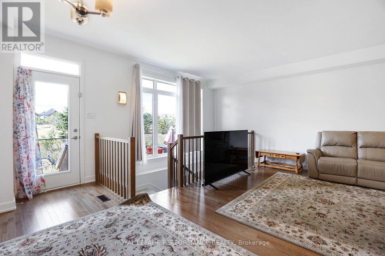 28788719/471-fernside-street/leitrim/ottawa/ontario/K1T0M1_18
