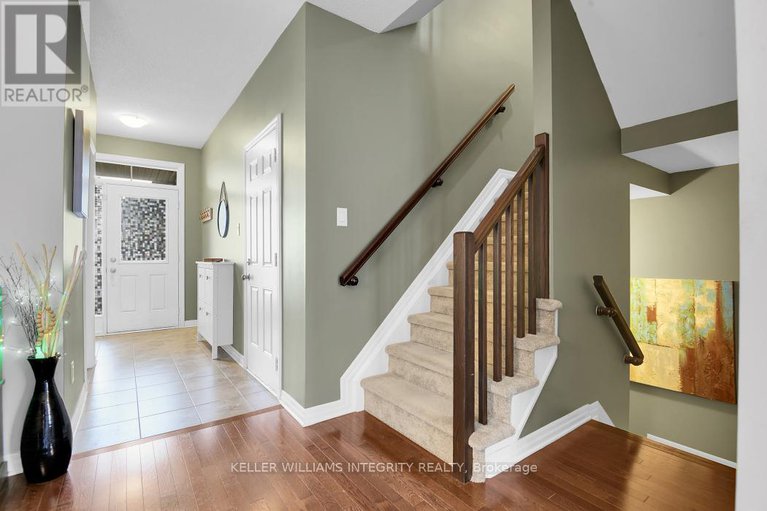 28498842/101-hawkeswood-drive/riverside-southgloucester-glen/ottawa/ontario/K4M0C1_5