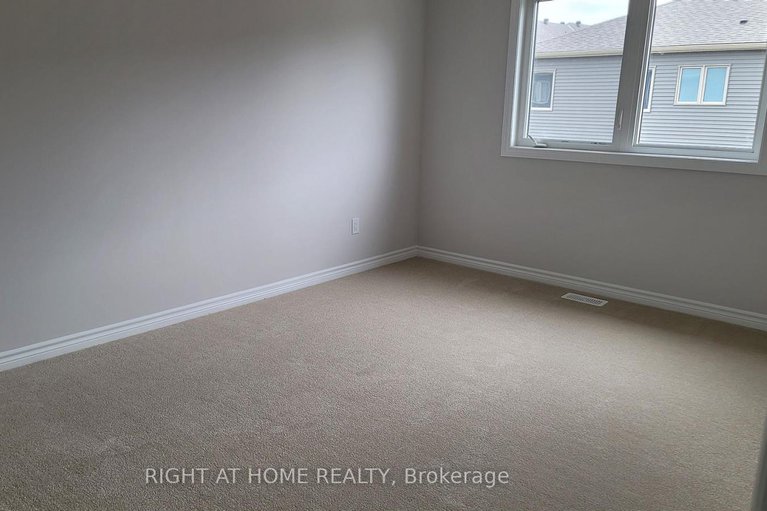 29048181/713-perseus-avenue/half-moon-bay/ottawa/ontario/K2J3V5_23