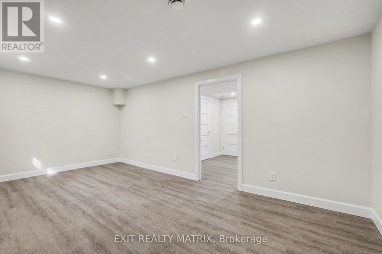 29672750/b-1468-heatherington-road/heron-gateindustrial-park/ottawa/ontario/K1V6S1_24