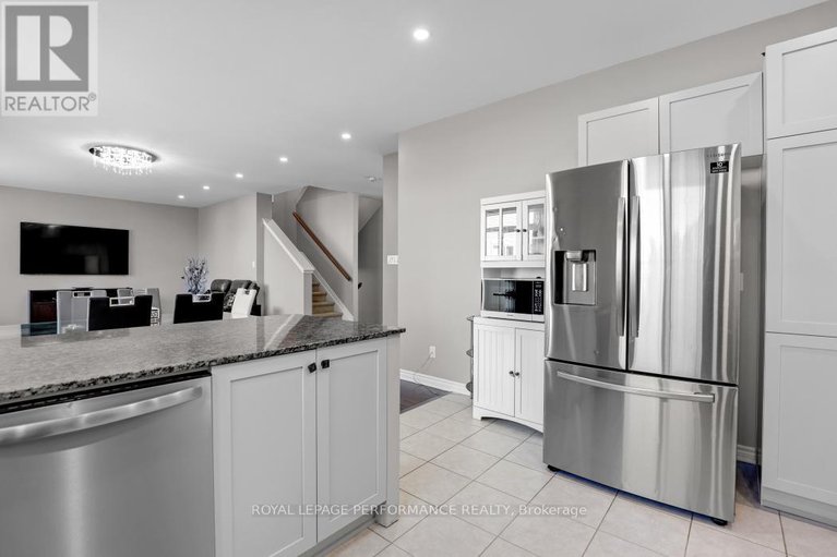 29049398/336-lamarche-avenue/orleans-village/ottawa/ontario/K1C1T1_19