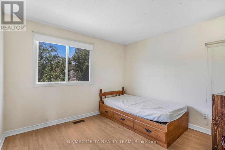 28836365/6321-fortune-drive/convent-glen-north/ottawa/ontario/K1C2A4_14