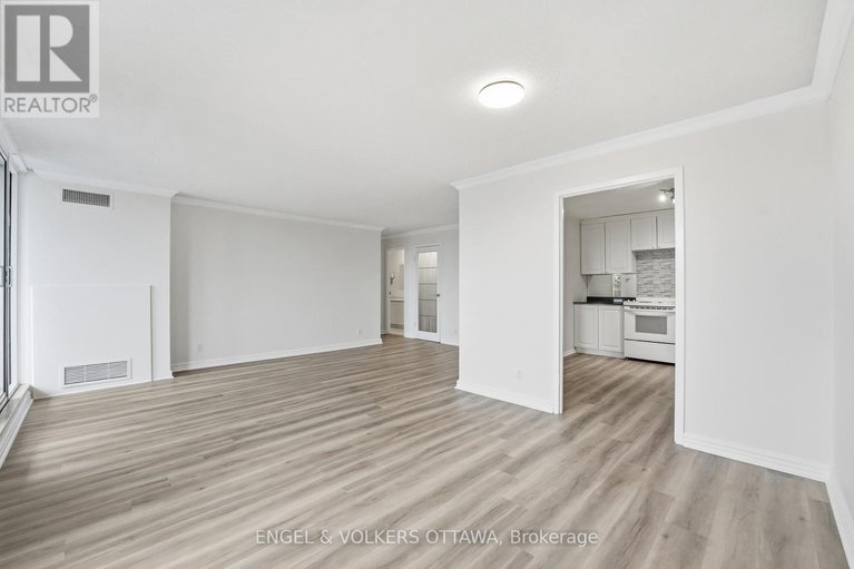 29637517/301-2951-riverside-drive/mooneys-bayriverside-park/ottawa/ontario/K1V8W6_11